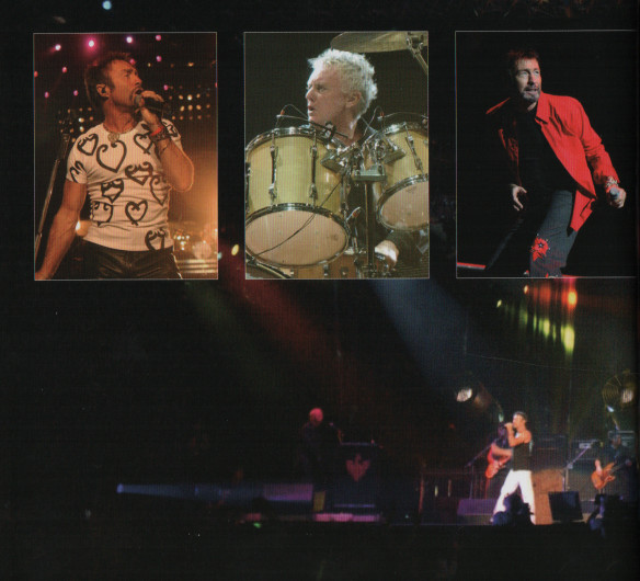 Queen And Paul Rodgers  The Cosmos Rocks : CD & DVD Edition : Booklet09